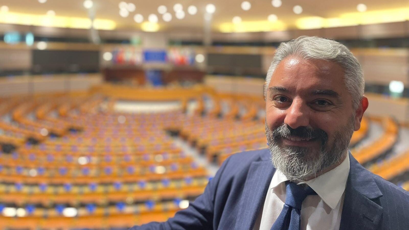 WhatsApp Image 2025-12-06 at 09.22.57